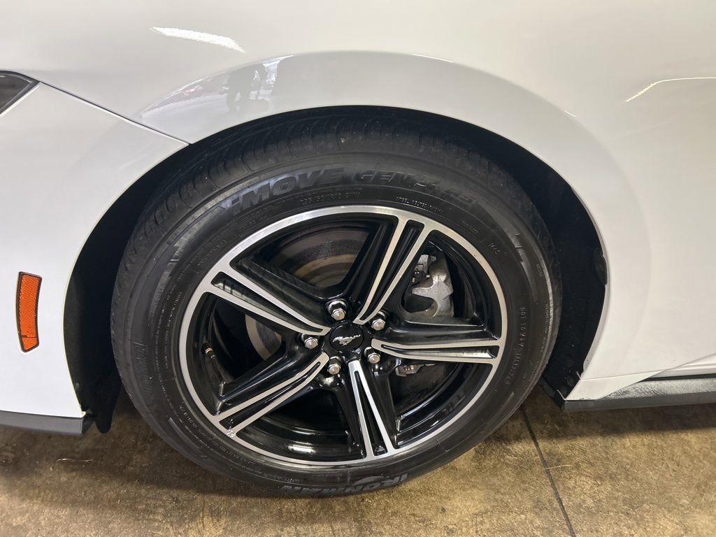 Used 2024 Ford Mustang Premium image 10