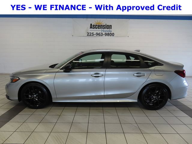 Used 2025 Honda Civic Sport image 3
