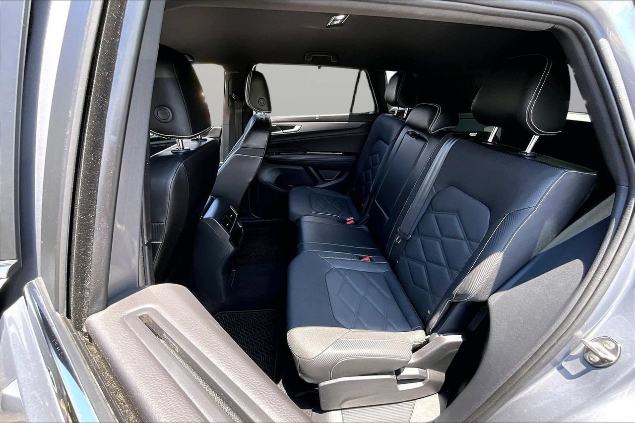 Used 2024 Volkswagen Atlas Cross Sport SE AWD/4WD image 21