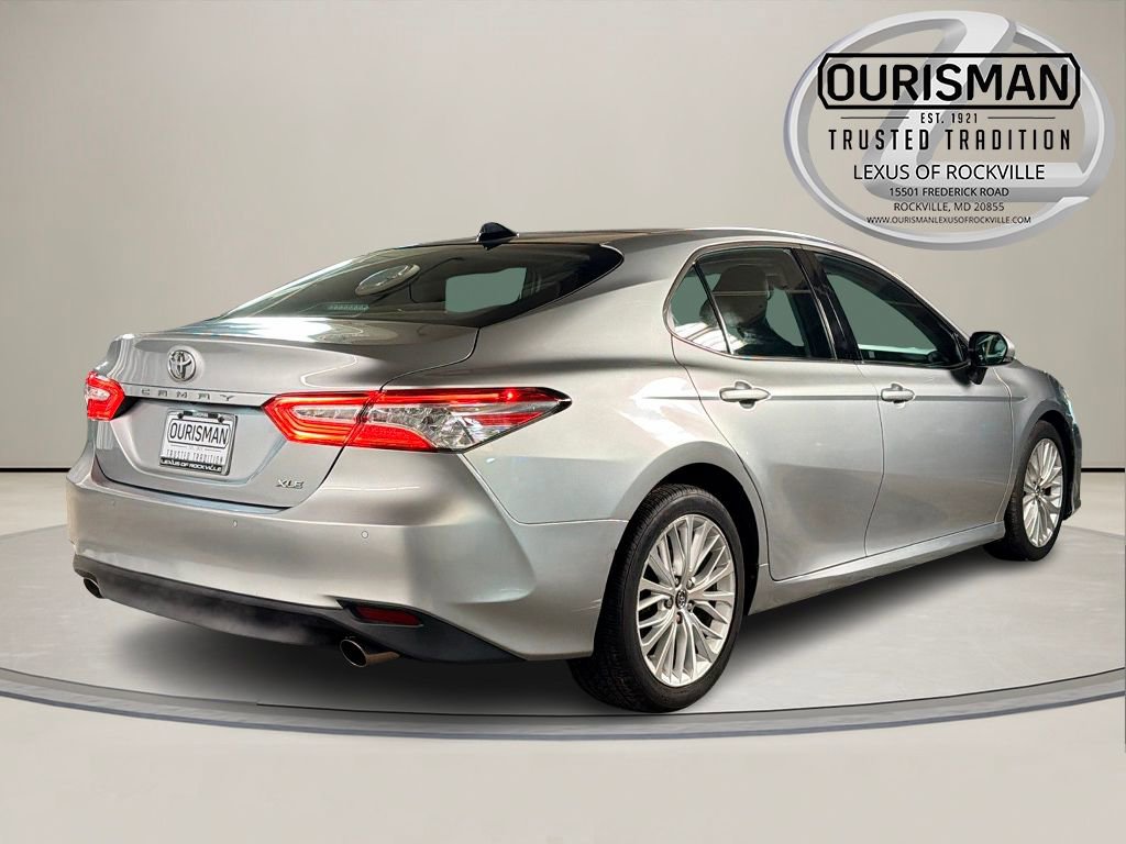 Used 2018 Toyota Camry XLE image 6
