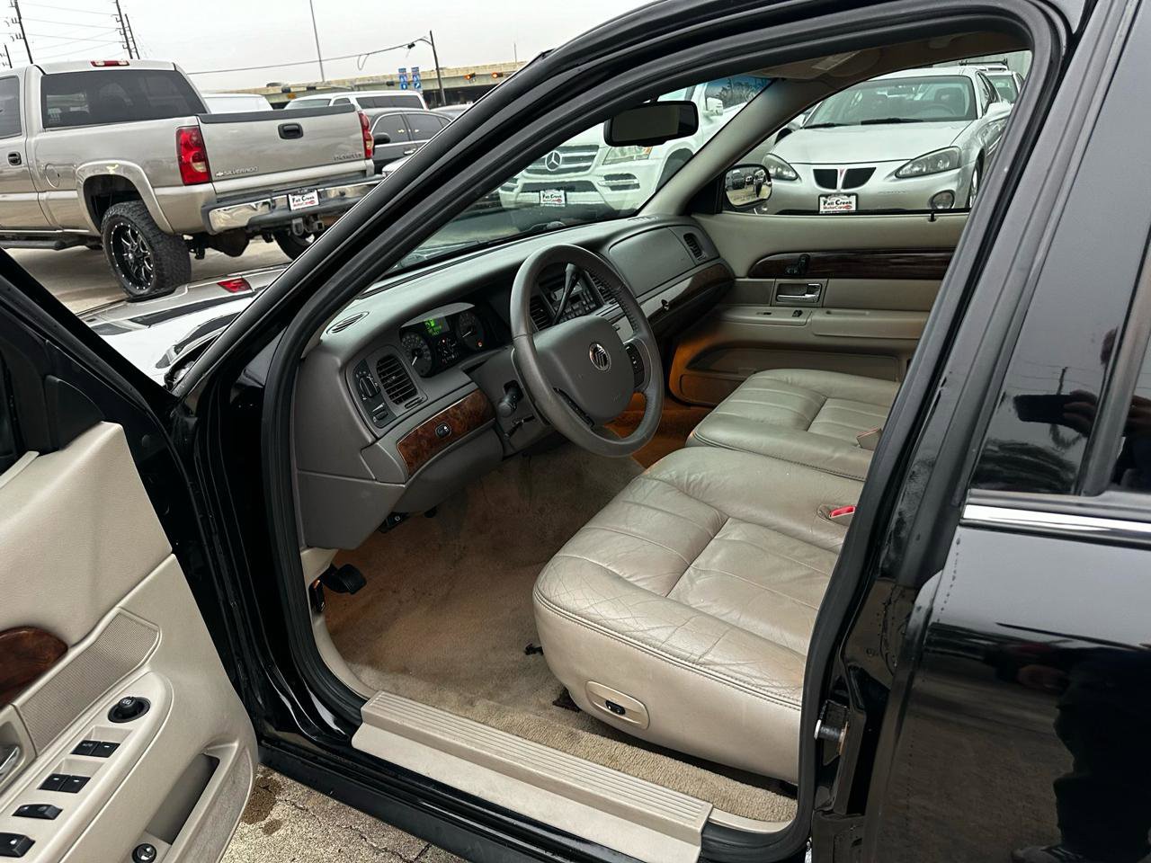 Used 2009 Mercury Grand Marquis LS image 23