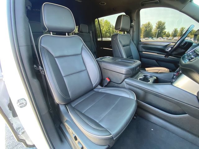 Used 2022 Chevrolet Suburban Premier AWD/4WD image 27