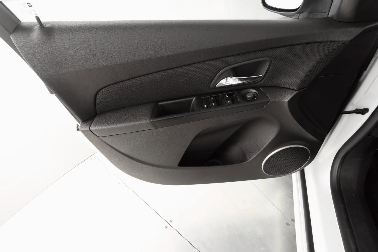 Used 2012 Chevrolet Cruze LT w/ RS Package image 9