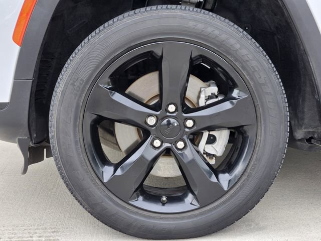 Certified 2023 Jeep Grand Cherokee L Laredo RWD image 12