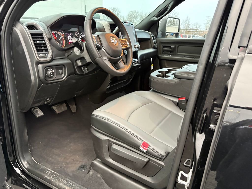New 2026 RAM 3500 Tradesman AWD/4WD image 15