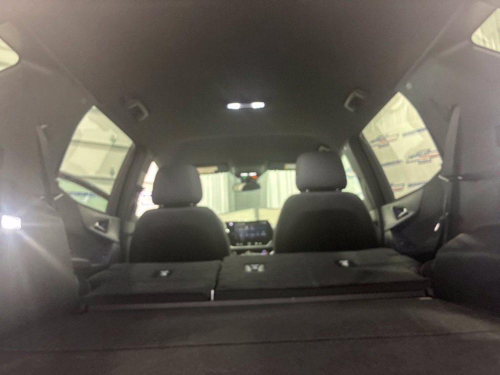 Used 2026 Chevrolet Equinox LT AWD/4WD image 32