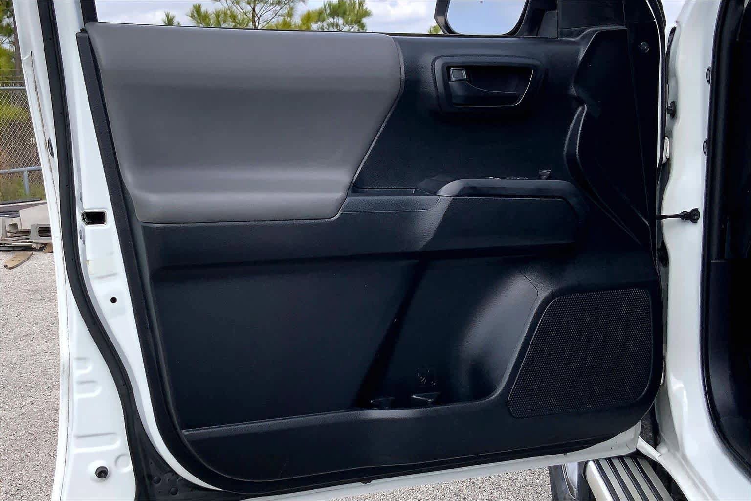 Used 2019 Toyota Tacoma SR RWD image 21