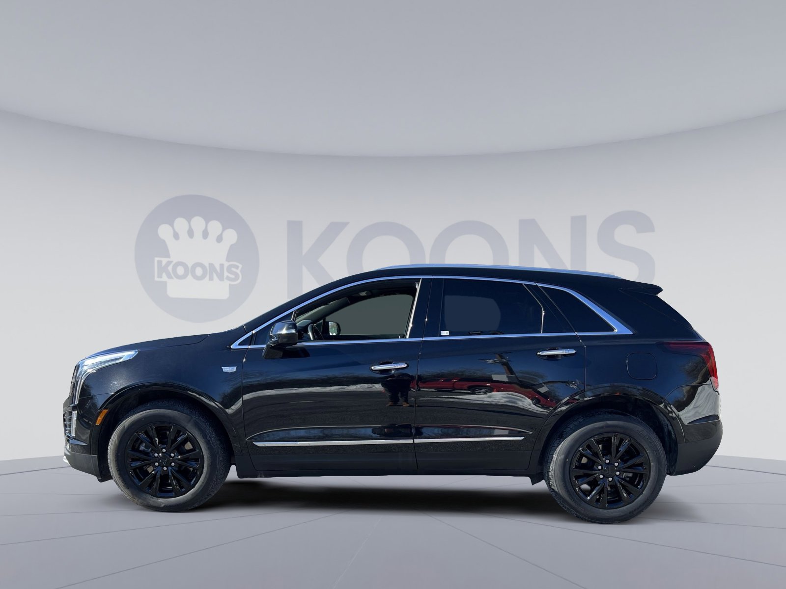 Used 2023 Cadillac XT5 Premium Luxury image 2