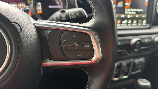 Used 2022 Jeep Wrangler Unlimited Sahara image 15