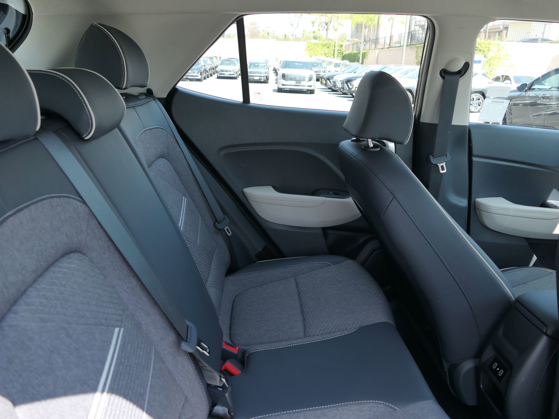 Used 2026 Hyundai Venue SEL FWD image 23
