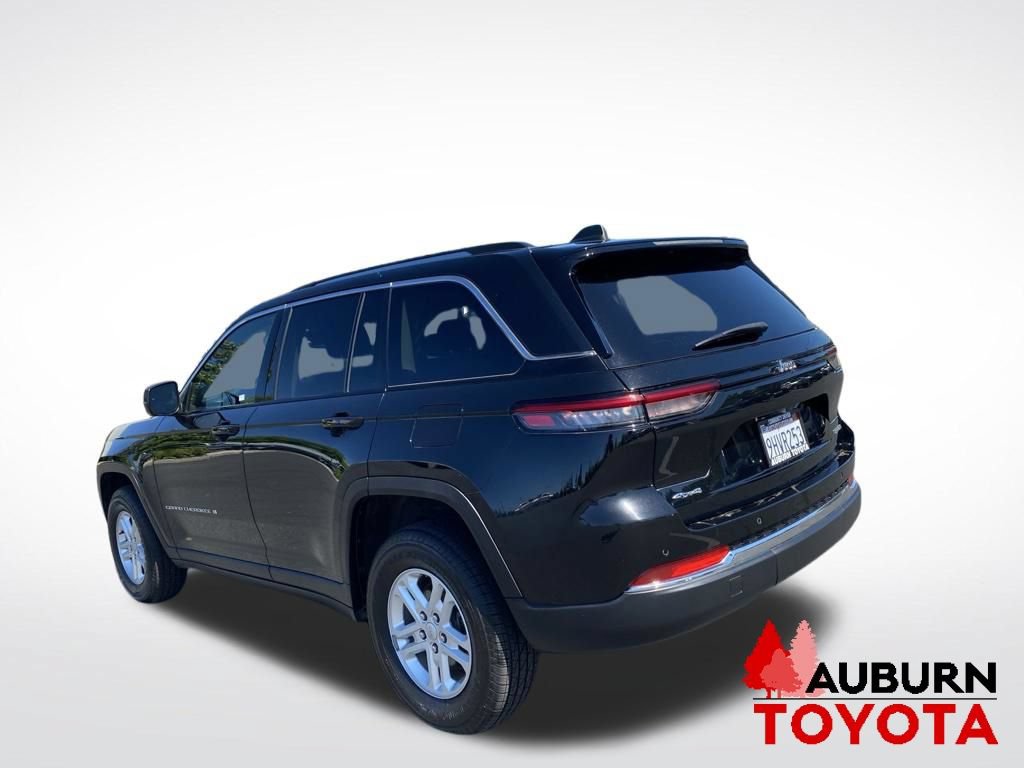 Used 2023 Jeep Grand Cherokee Laredo w/ Luxury Tech Group I AWD/4WD image 5