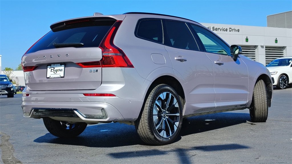 New 2026 Volvo XC60 B5 Plus w/ Climate Package image 3