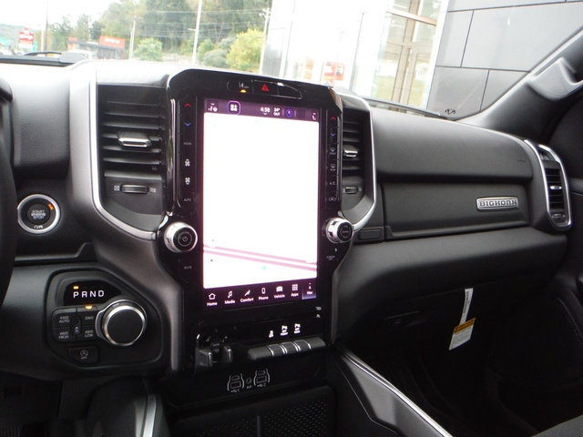 New 2027 RAM 1500 4x4 Crew Cab image 32