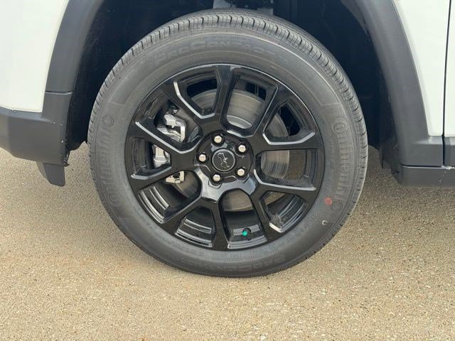 New 2026 Jeep Compass Latitude AWD/4WD image 33