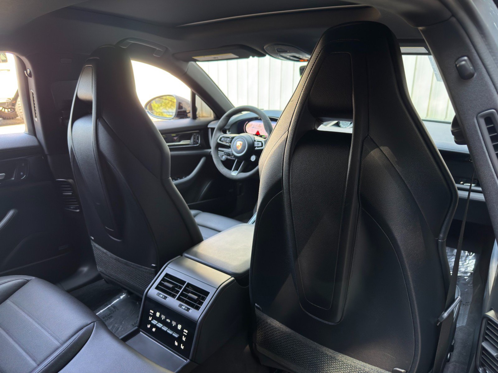 Used 2025 Porsche Panamera 4 w/ Premium Package AWD/4WD image 43