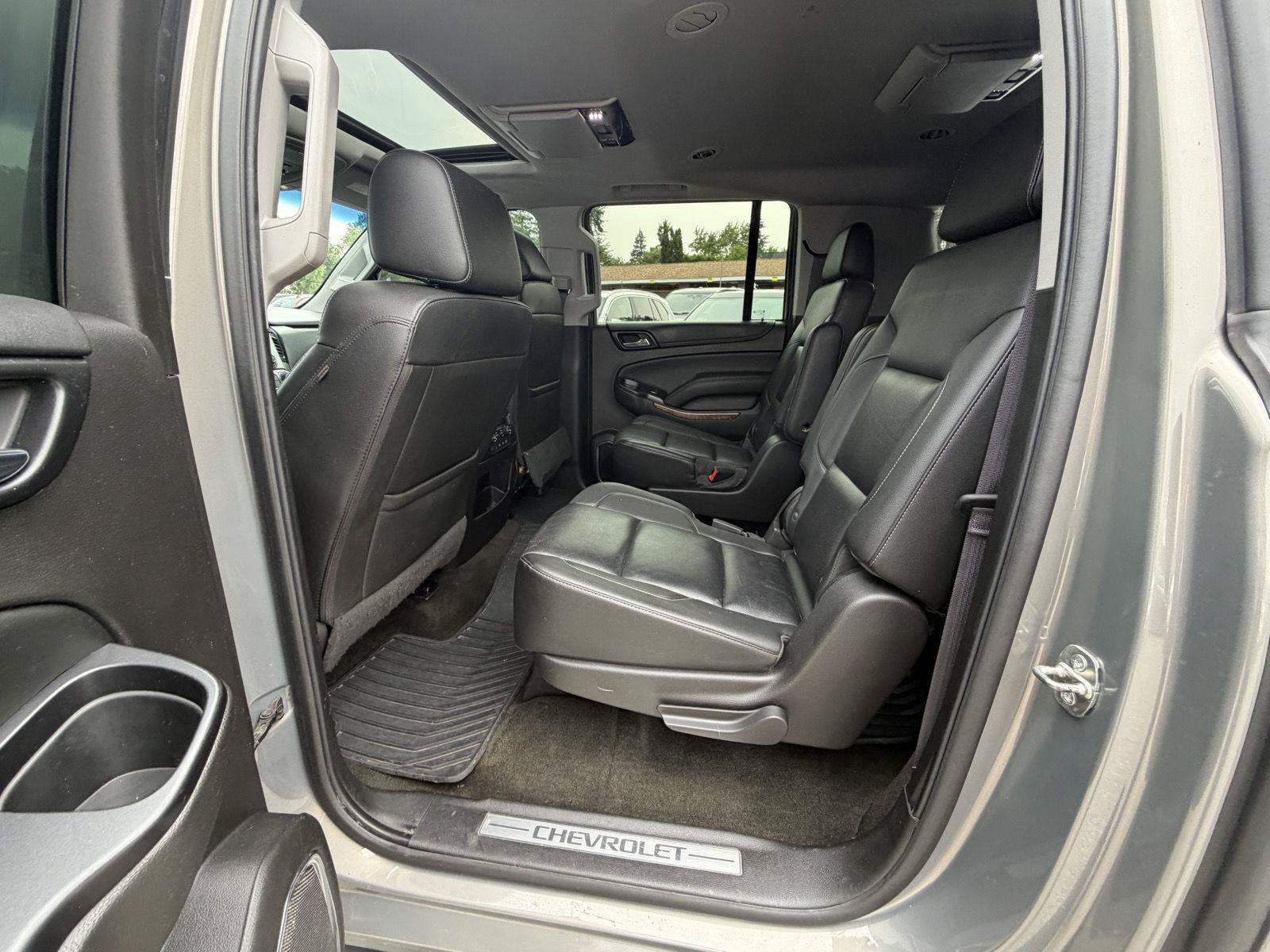 Used 2017 Chevrolet Suburban Premier AWD/4WD image 23
