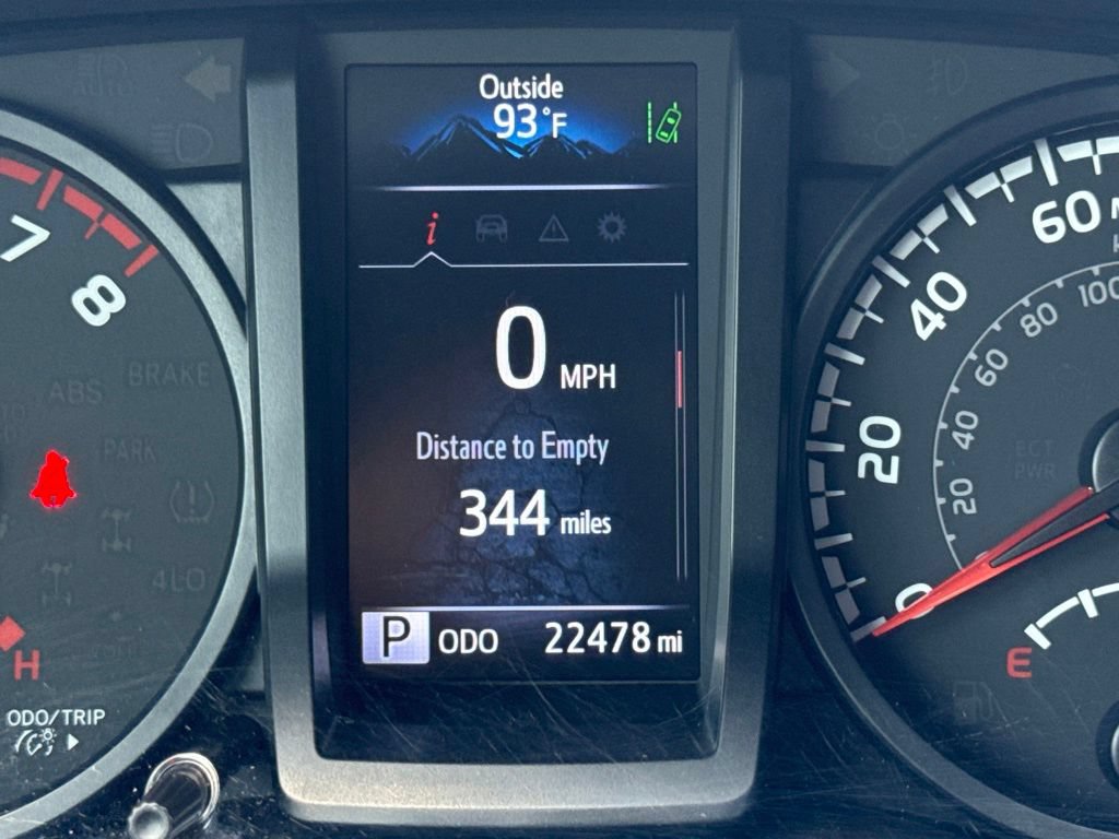Used 2022 Toyota Tacoma SR RWD image 18