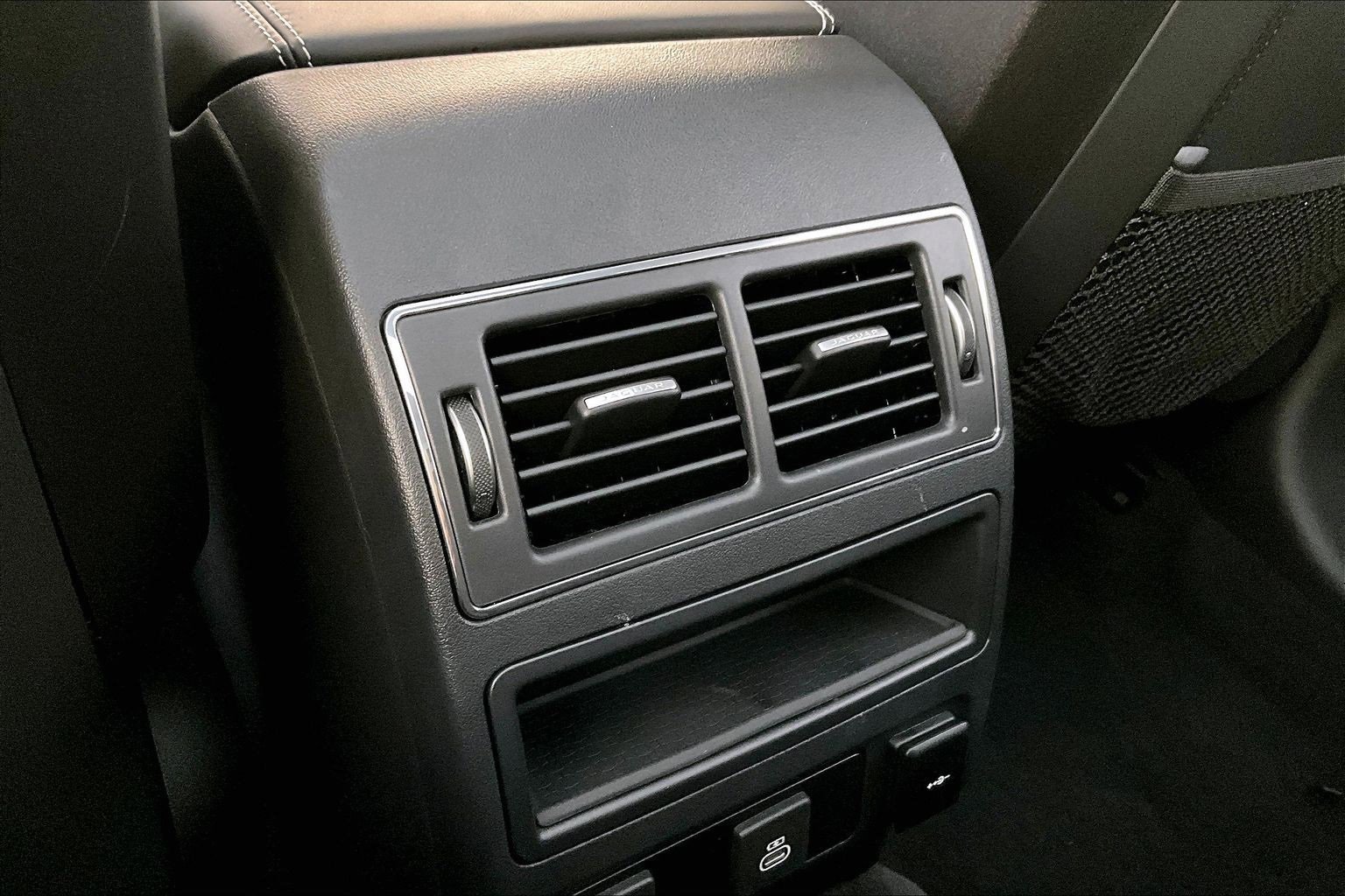 Used 2026 Jaguar F-PACE R-Dynamic S image 34