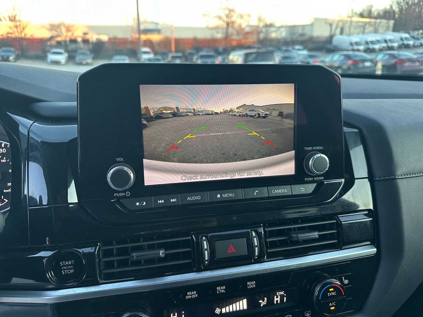 Used 2025 Nissan Pathfinder SV image 17