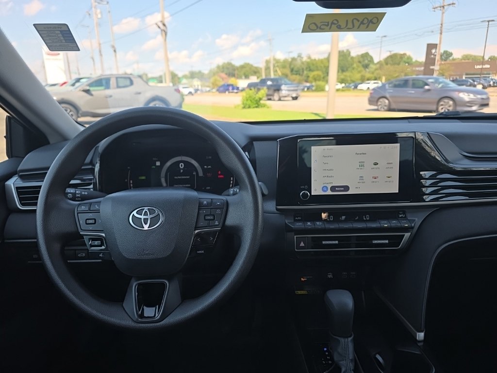 Used 2025 Toyota Camry LE FWD image 12