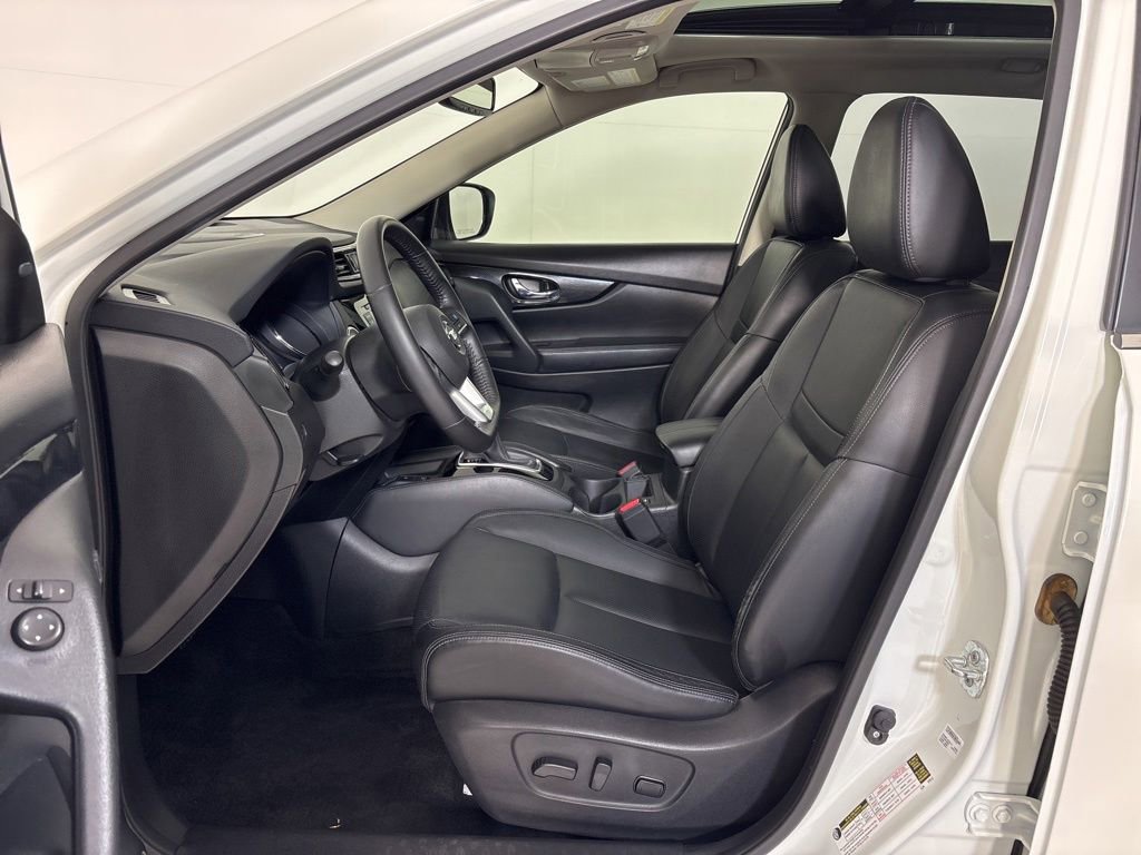 Used 2018 Nissan Rogue SL w/ Premium Package FWD image 16