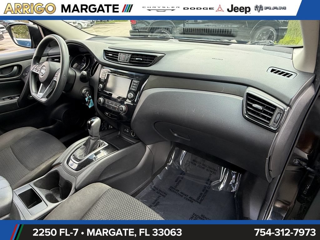 Used 2019 Nissan Rogue Sport S w/ Appearance Package FWD image 17