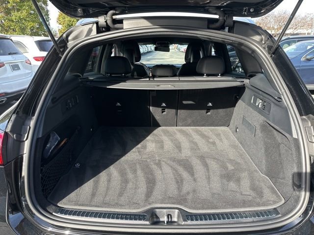 Used 2025 Mercedes-Benz GLC 300 4MATIC image 24