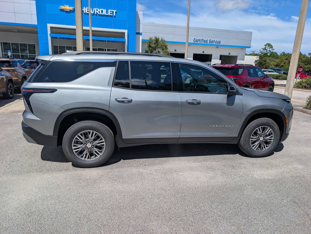 New 2027 Chevrolet Traverse LT FWD image 11