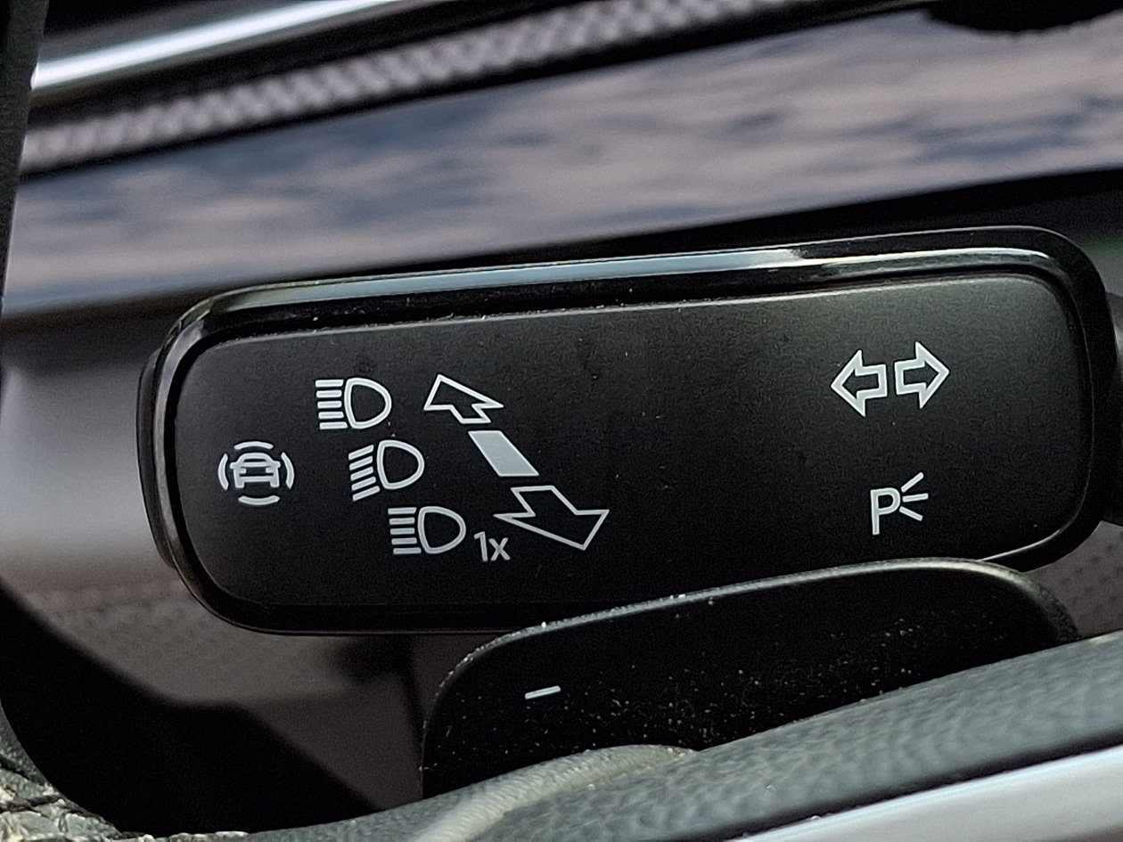 Used 2024 Volkswagen Atlas Peak Edition SE AWD/4WD image 27