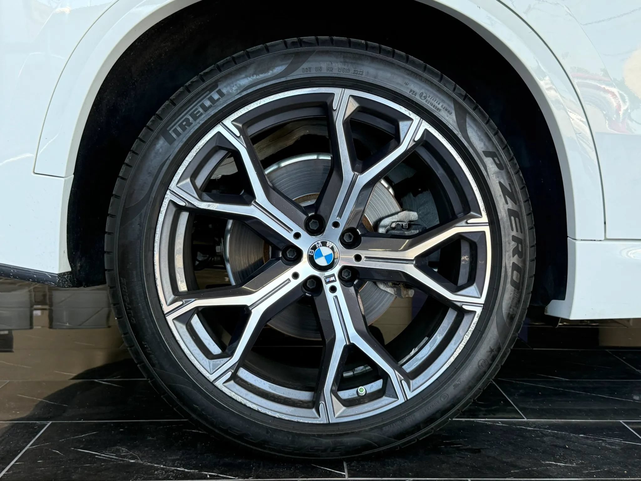 Used 2019 BMW X5 xDrive50i w/ M Sport Package AWD/4WD image 33