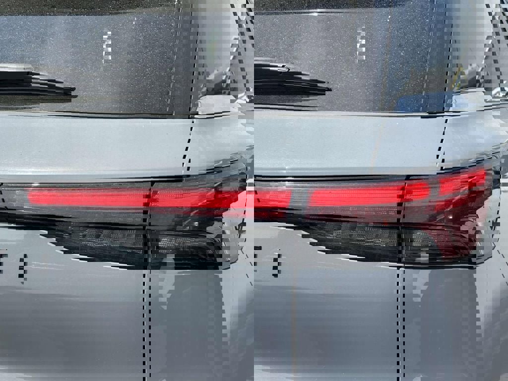 Used 2025 INFINITI QX60 Luxe w/ Black Edition image 10