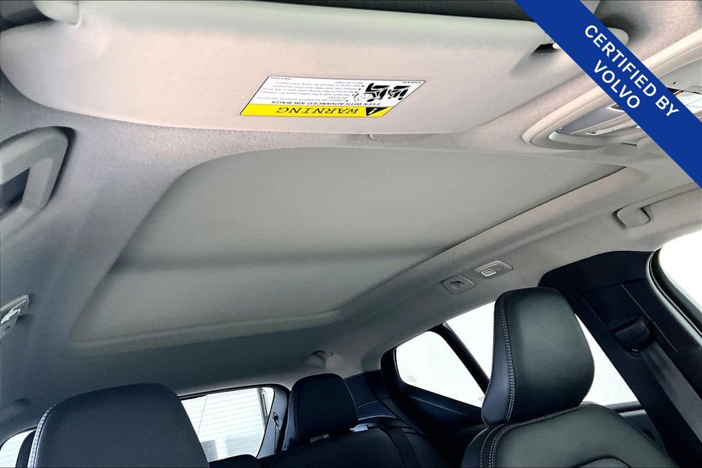 Certified 2025 Volvo XC40 B5 Plus image 23