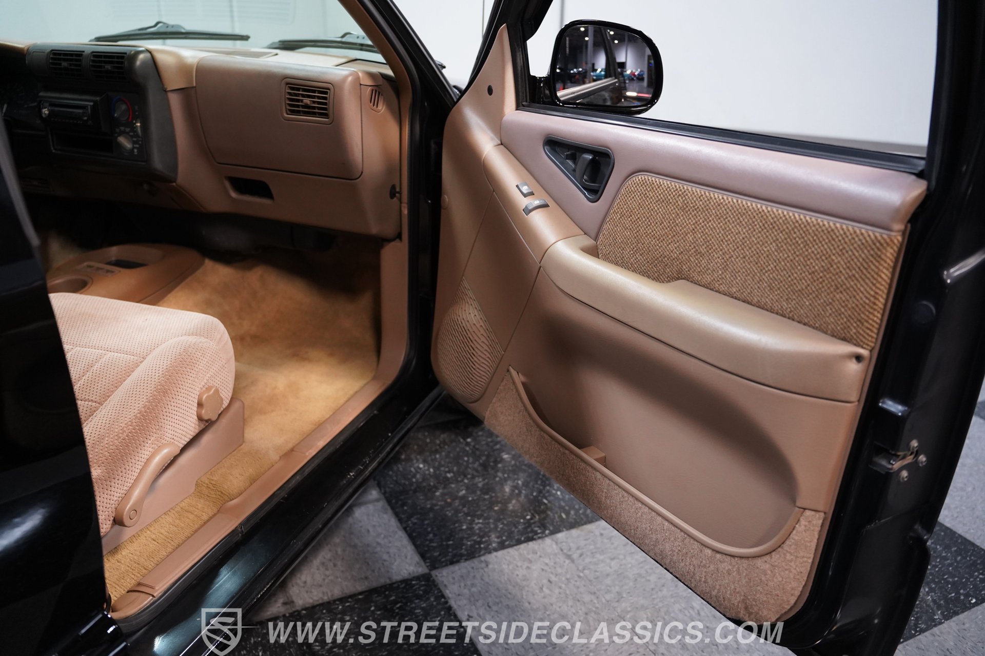 Used 1994 Chevrolet S10 Pickup 2WD Regular Cab image 38
