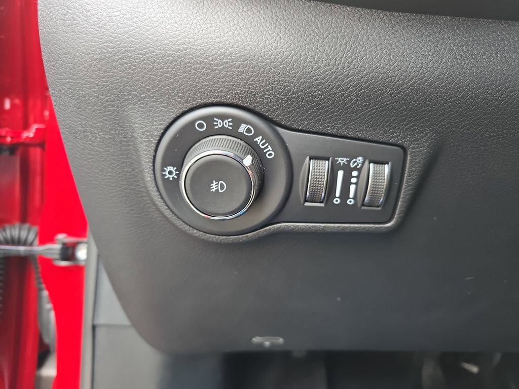 New 2026 Jeep Compass Latitude image 25