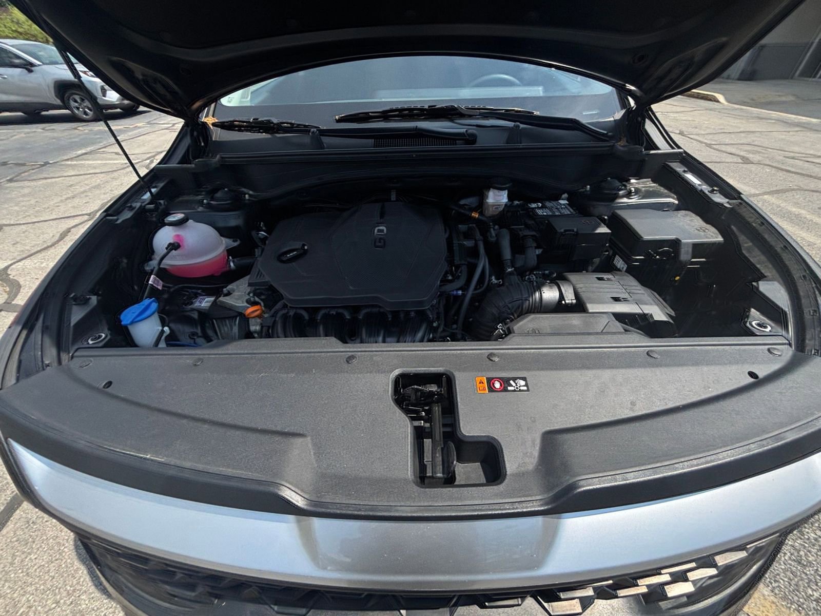 Used 2025 Kia Sportage LX image 31