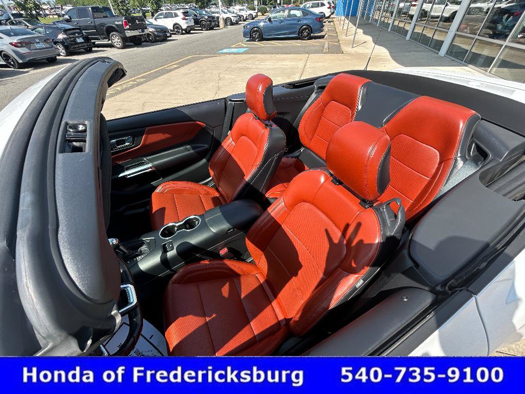 Used 2025 Ford Mustang Premium RWD video 2