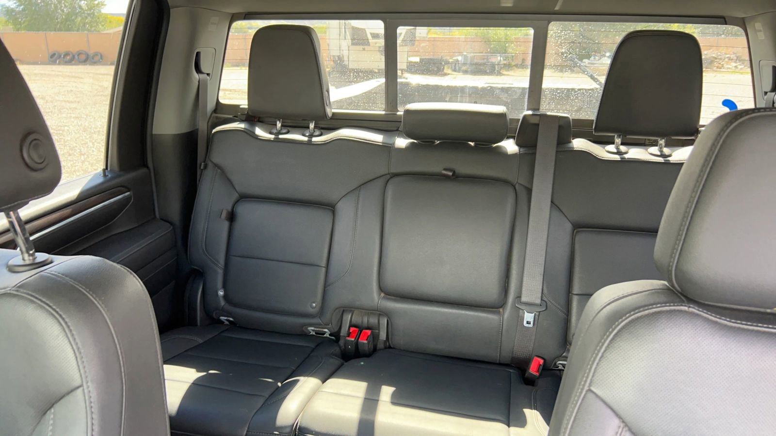 Used 2024 GMC Sierra 3500 SLT w/ SLT Premium Package image 15