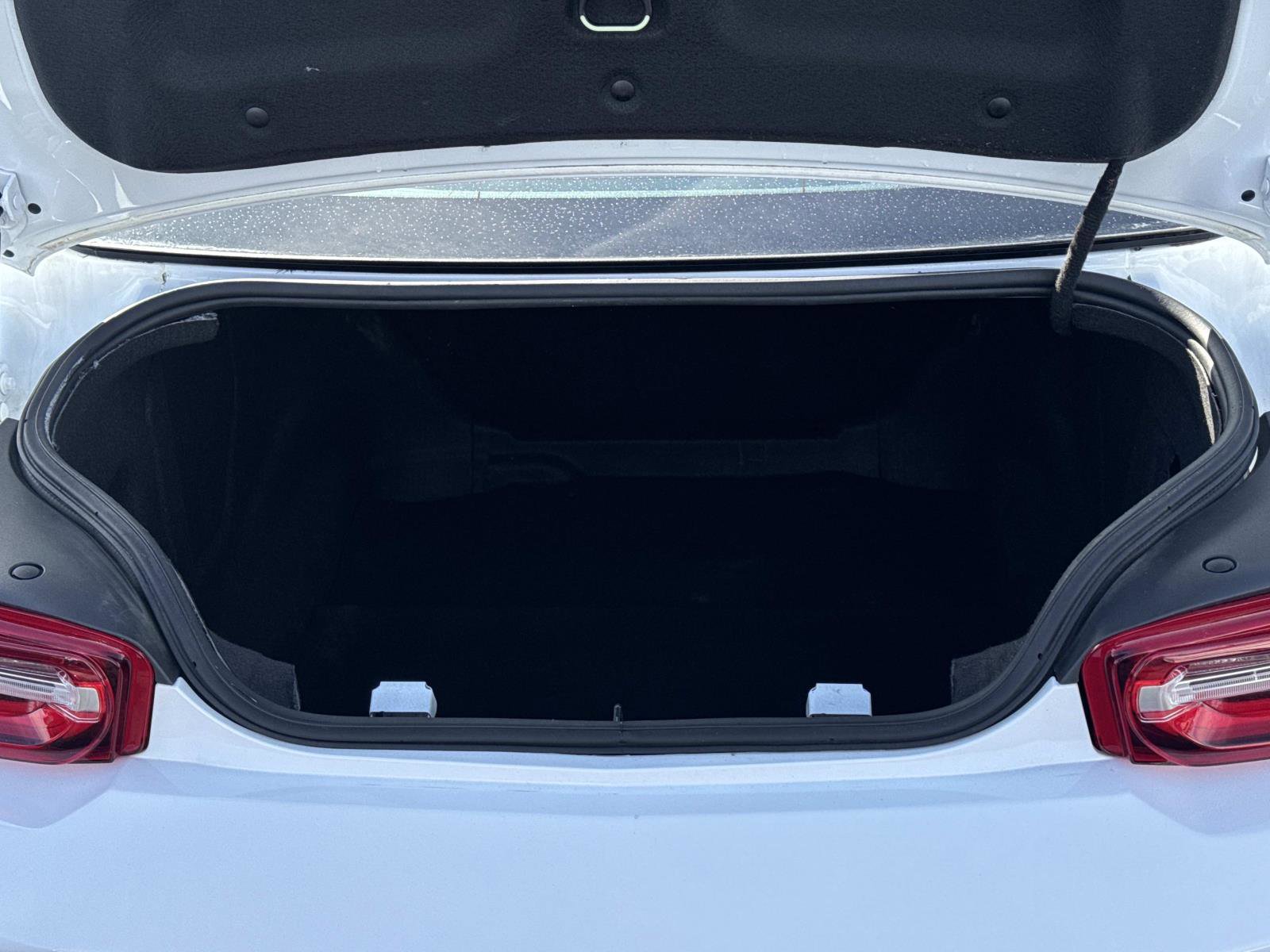 Used 2021 Chevrolet Camaro LT image 13