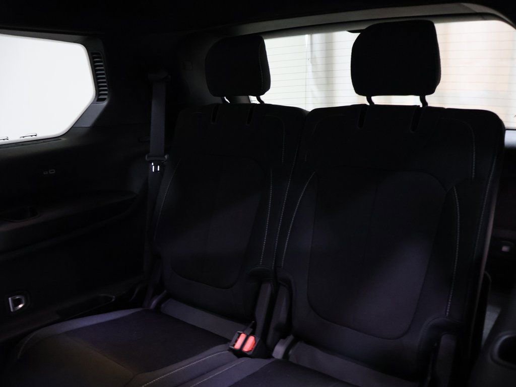 New 2025 Jeep Grand Cherokee L Laredo w/ Luxury Tech Group I image 13