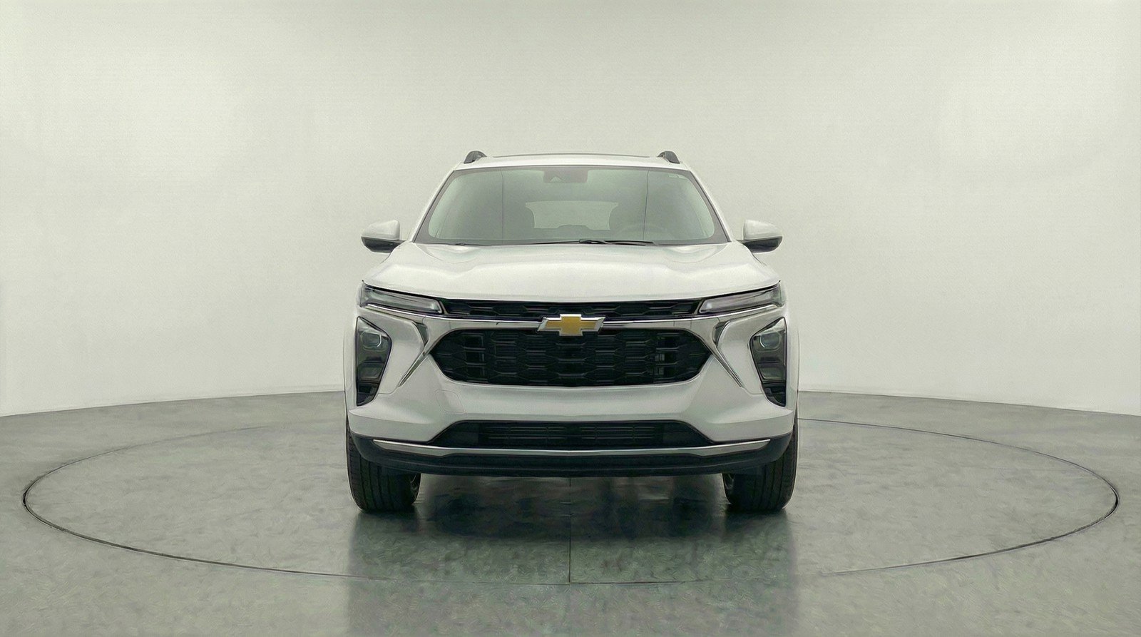 Used 2025 Chevrolet Trax LT image 2