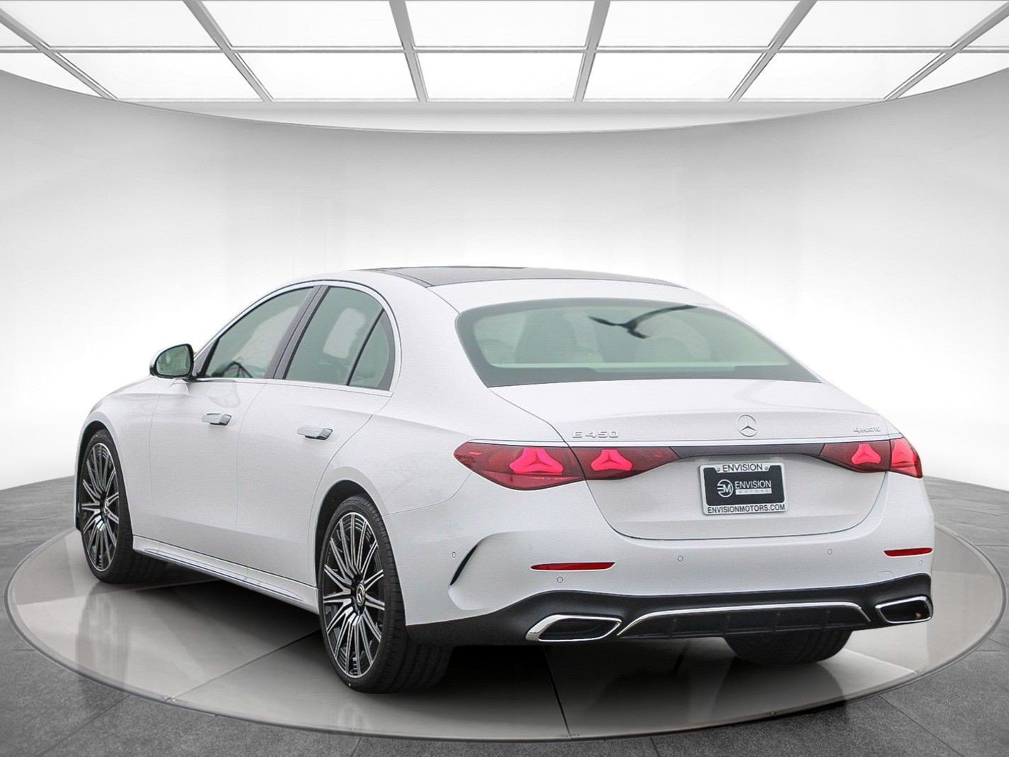 New 2026 Mercedes-Benz E 450 4MATIC Sedan image 2
