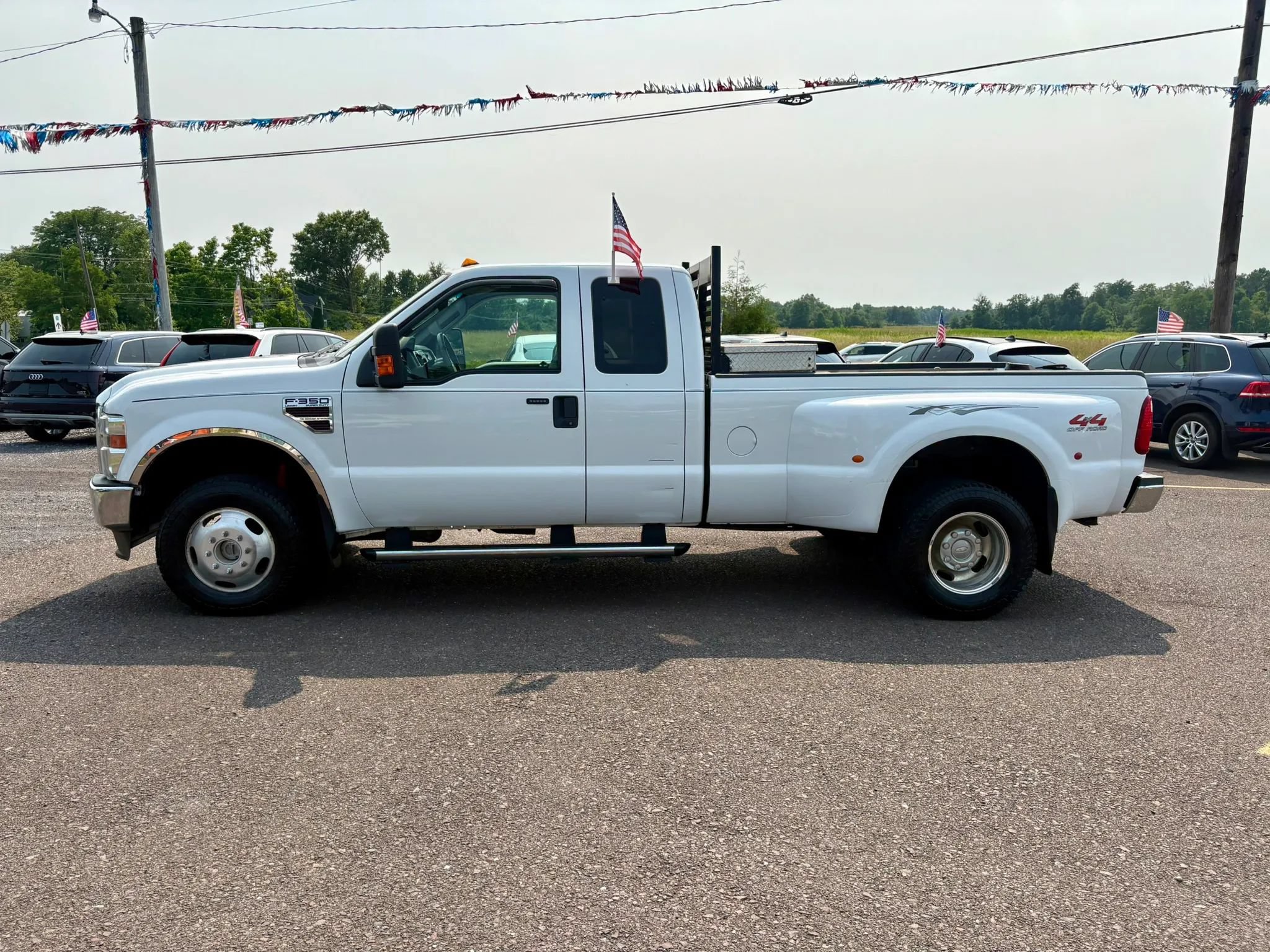 Used 2009 Ford F350 Lariat AWD/4WD image 2