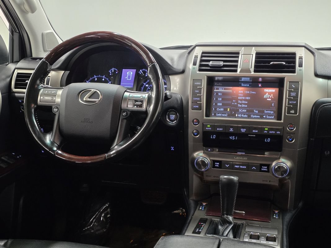 Used 2018 Lexus GX 460 Premium w/ Premium Package AWD/4WD image 16