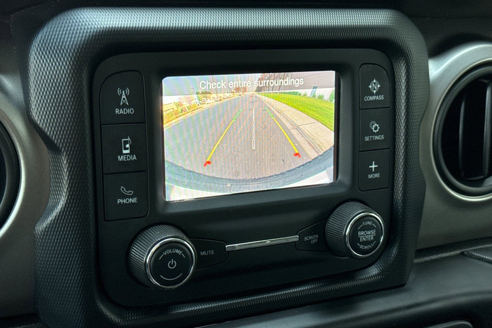 Used 2020 Jeep Wrangler Unlimited Sport S image 16