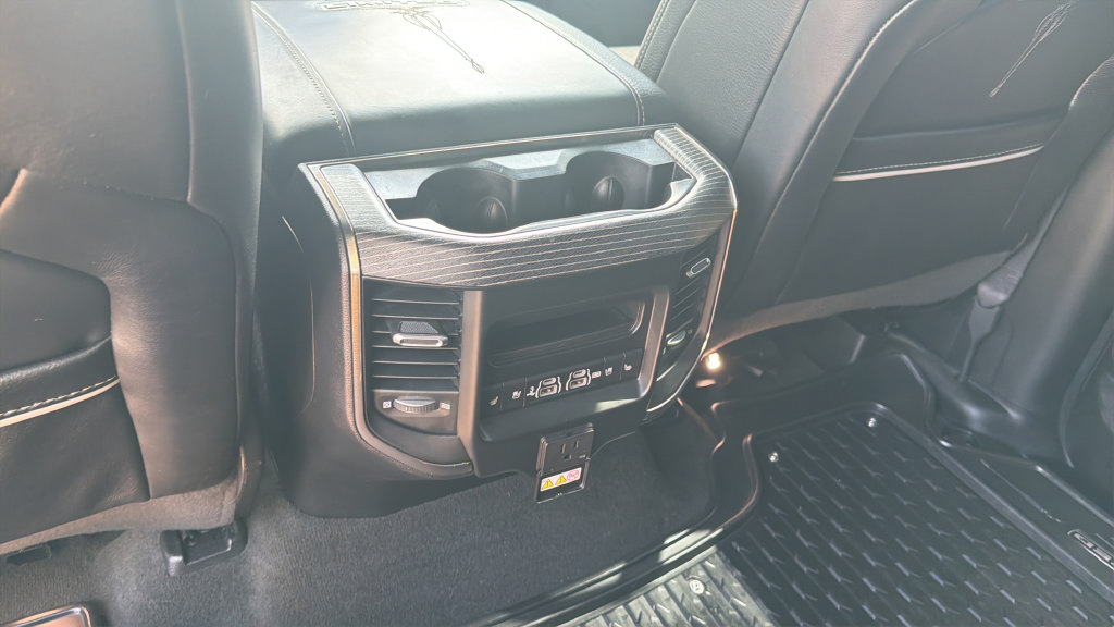 Used 2020 RAM 1500 Limited w/ Black Appearance Package AWD/4WD image 22