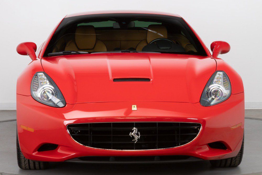 Used 2011 Ferrari California image 22