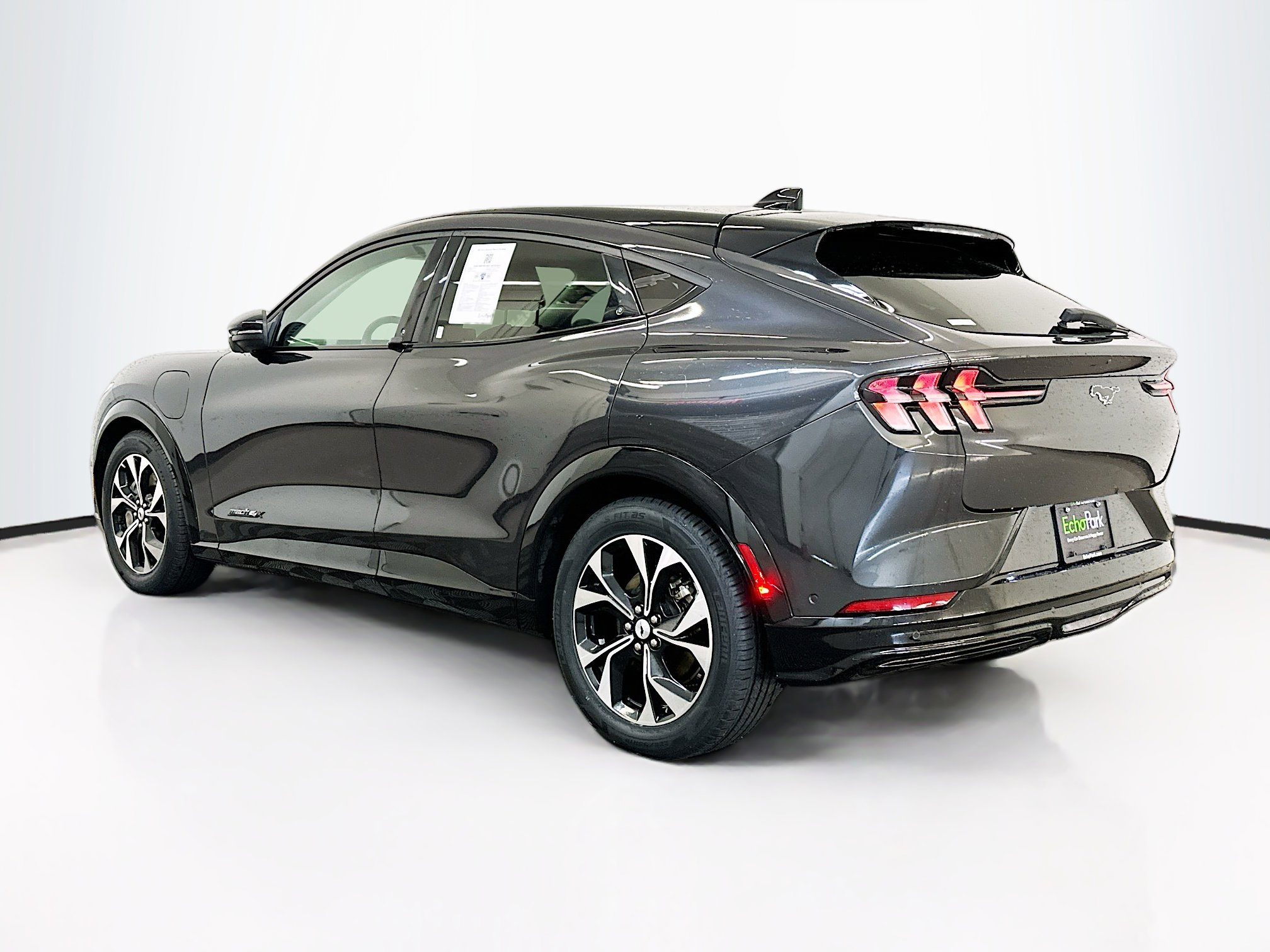 Used 2022 Ford Mustang Mach-E Premium image 5