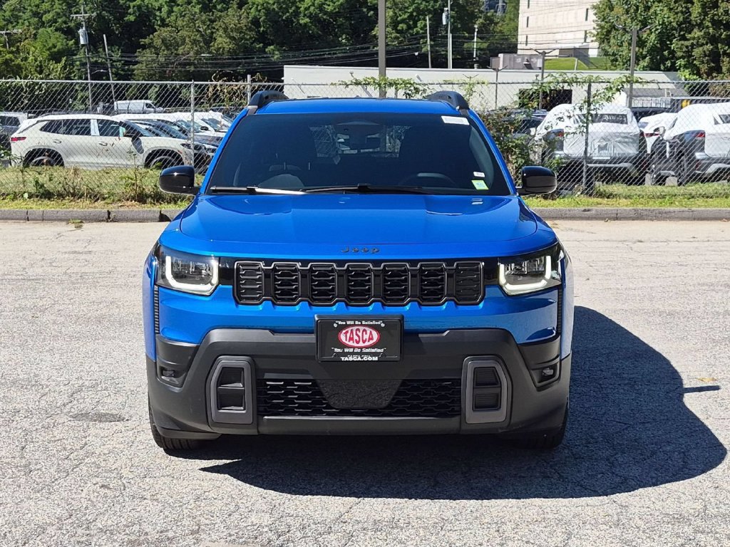 Used 2026 Jeep Cherokee Laredo AWD/4WD image 9