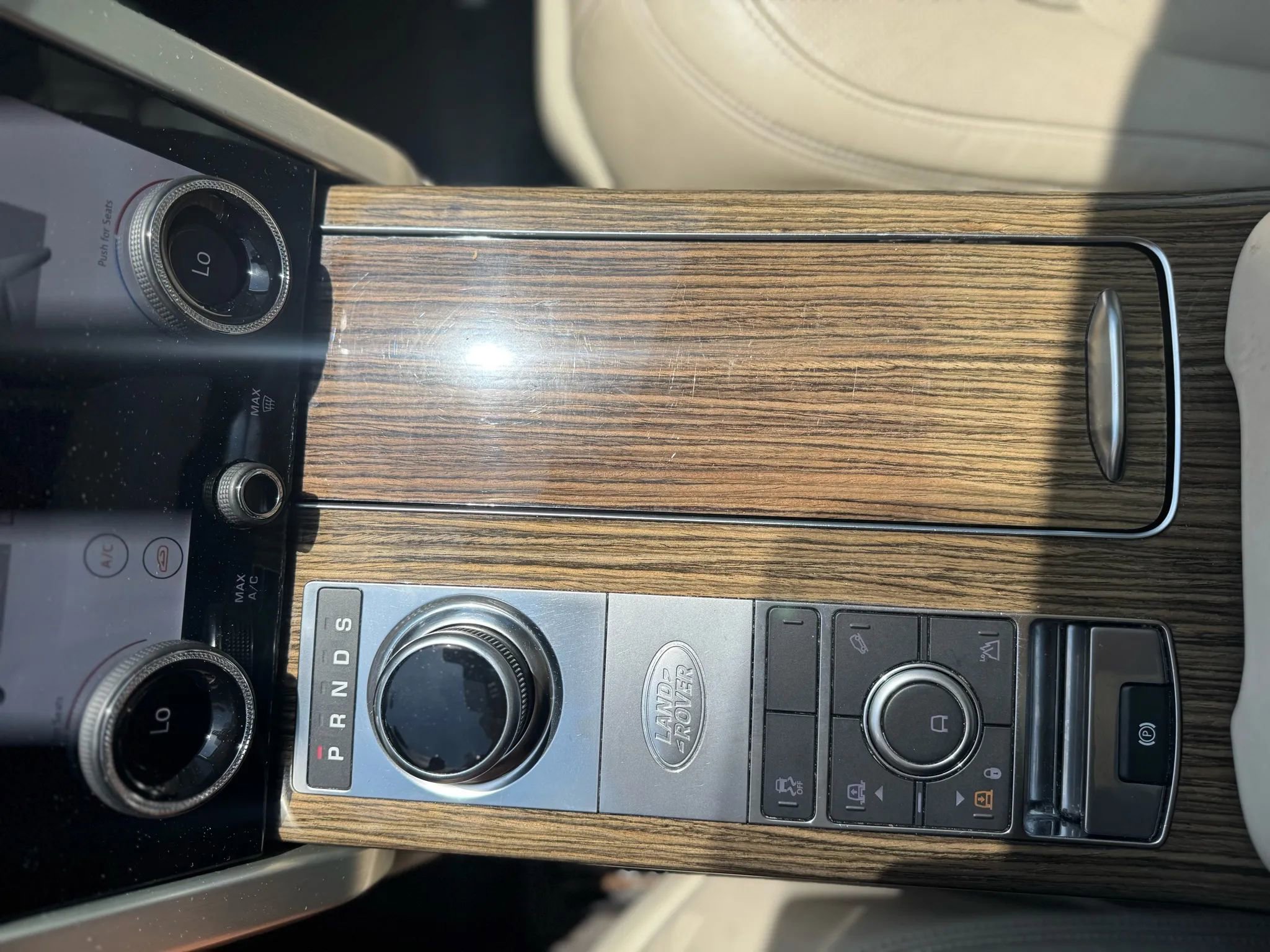 Used 2019 Land Rover Range Rover HSE image 23