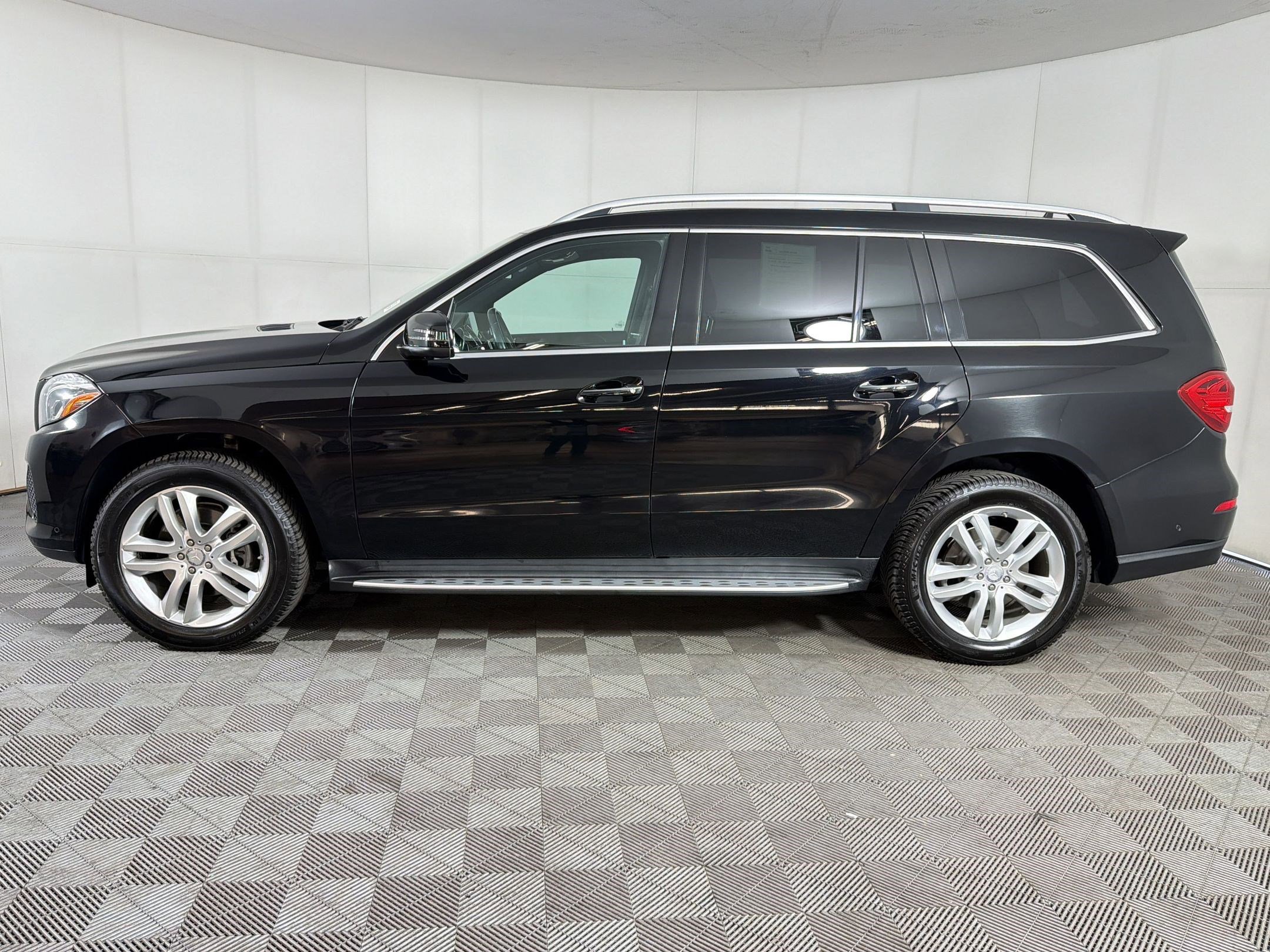 Certified 2017 Mercedes-Benz GLS 450 4MATIC image 2